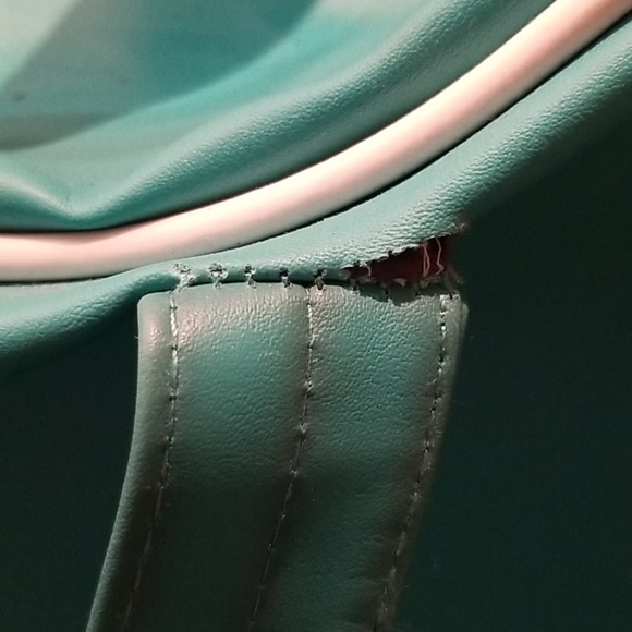 Weekender Bag - Picture 3 of 5